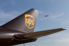 UPS plane